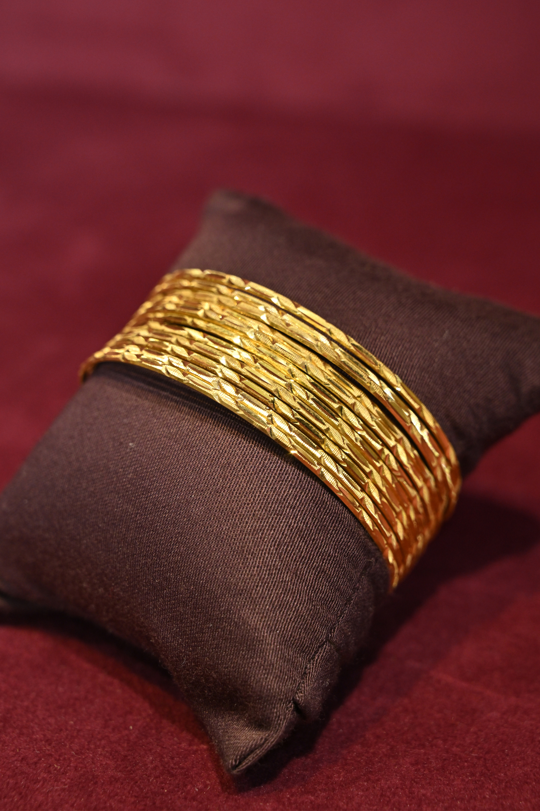 Faceted Texture Gold Bangle Set