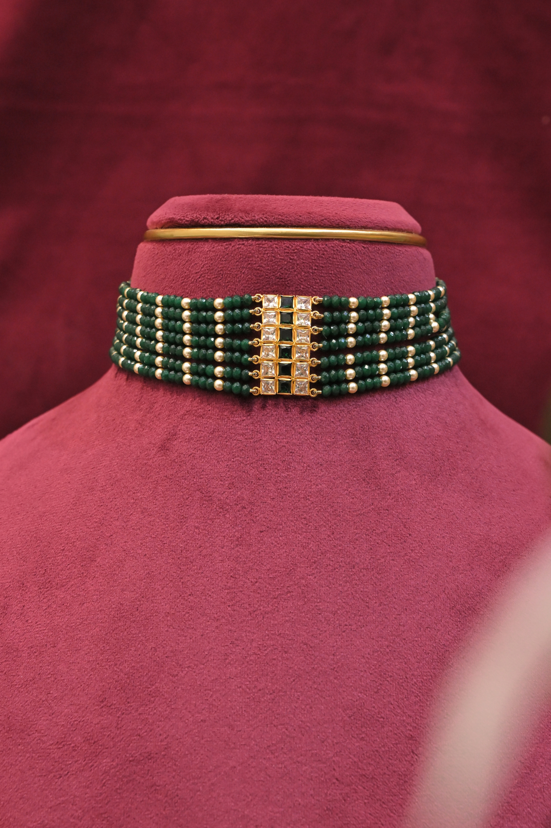 Emerald Green Beaded Choker with Polki-Inspired Centerpiece