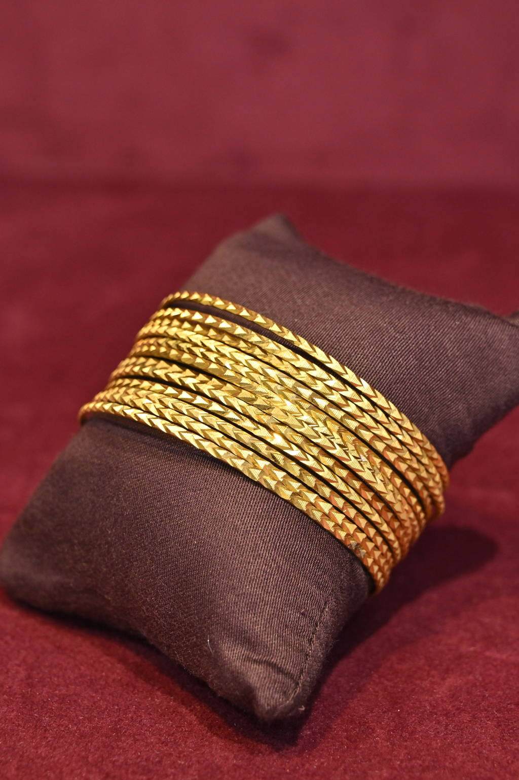 Diamond-Cut Pattern Gold Bangle Set