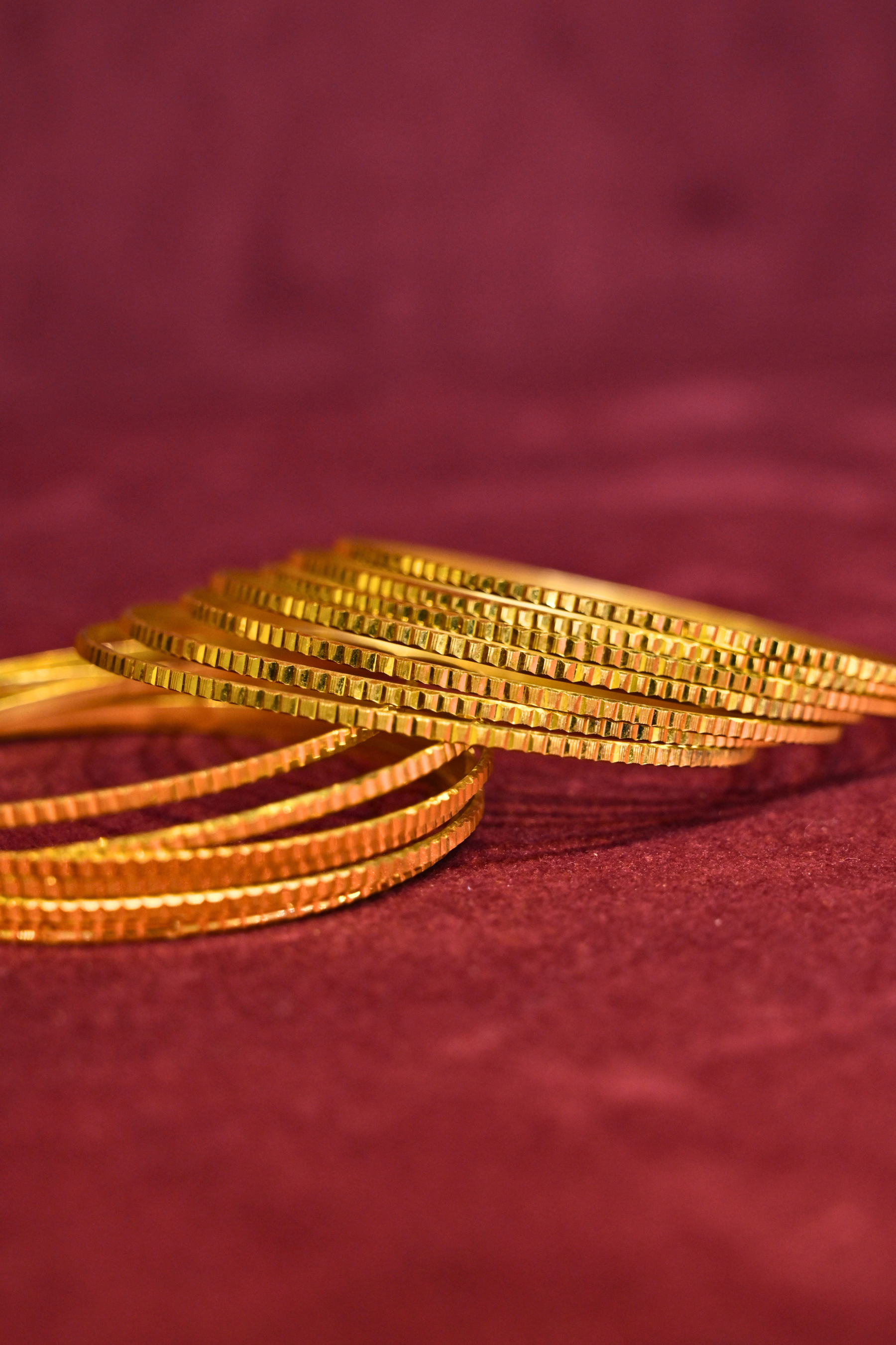 Geometric Texture Gold Bangle Set