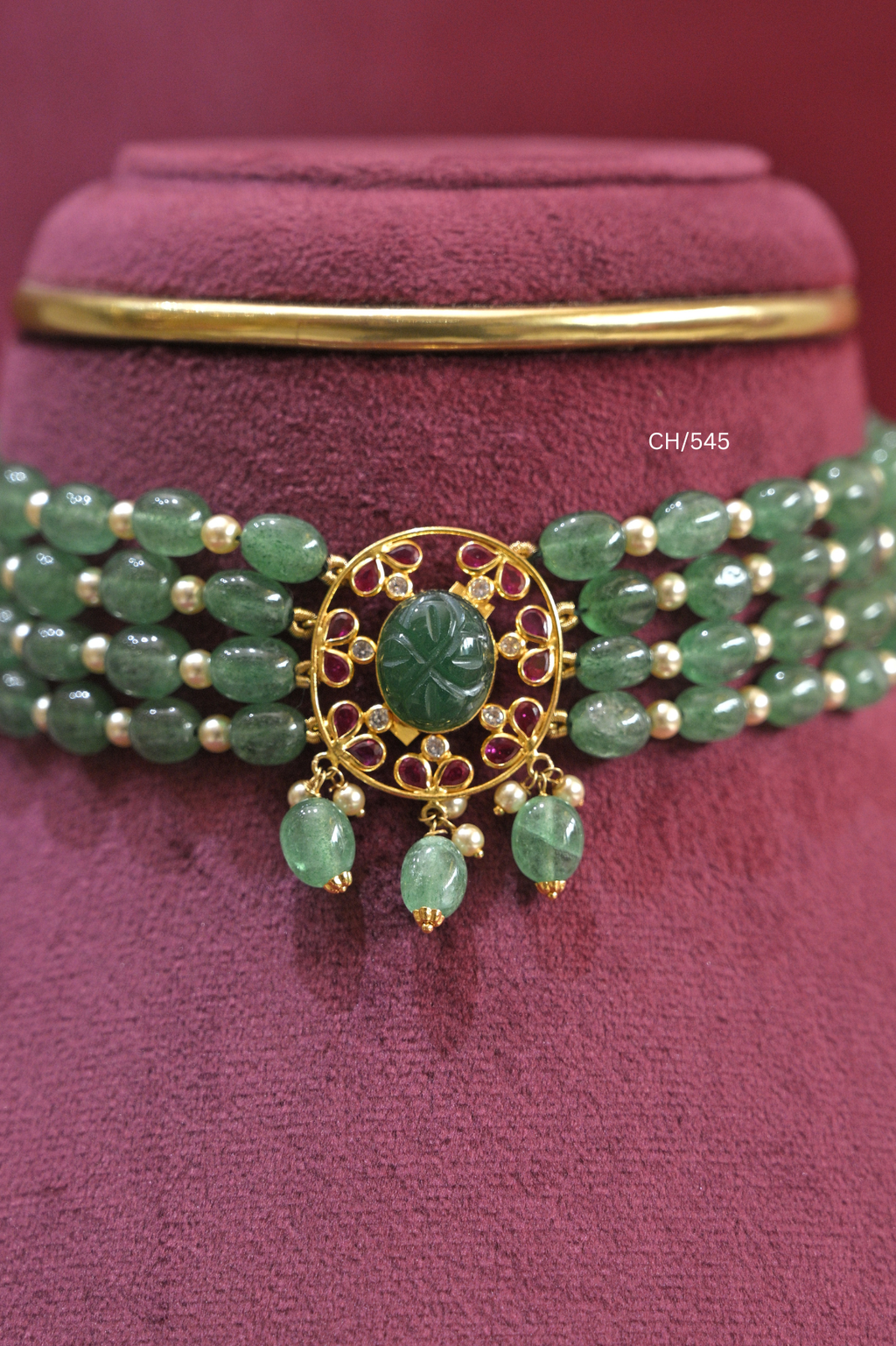 Emerald-Green Oval Bead Choker with Carved Gemstone Medallion | SKU: CH/545