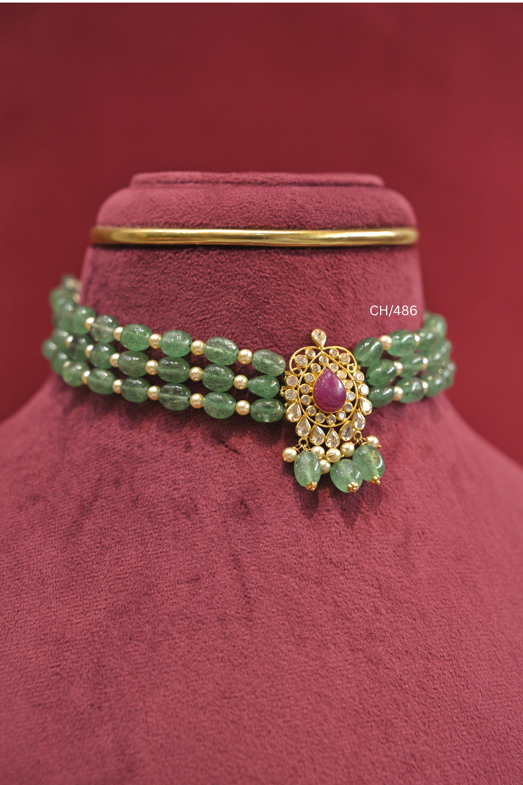 Emerald-Green Oval Bead Choker with Ruby Pendant | SKU: CH/486