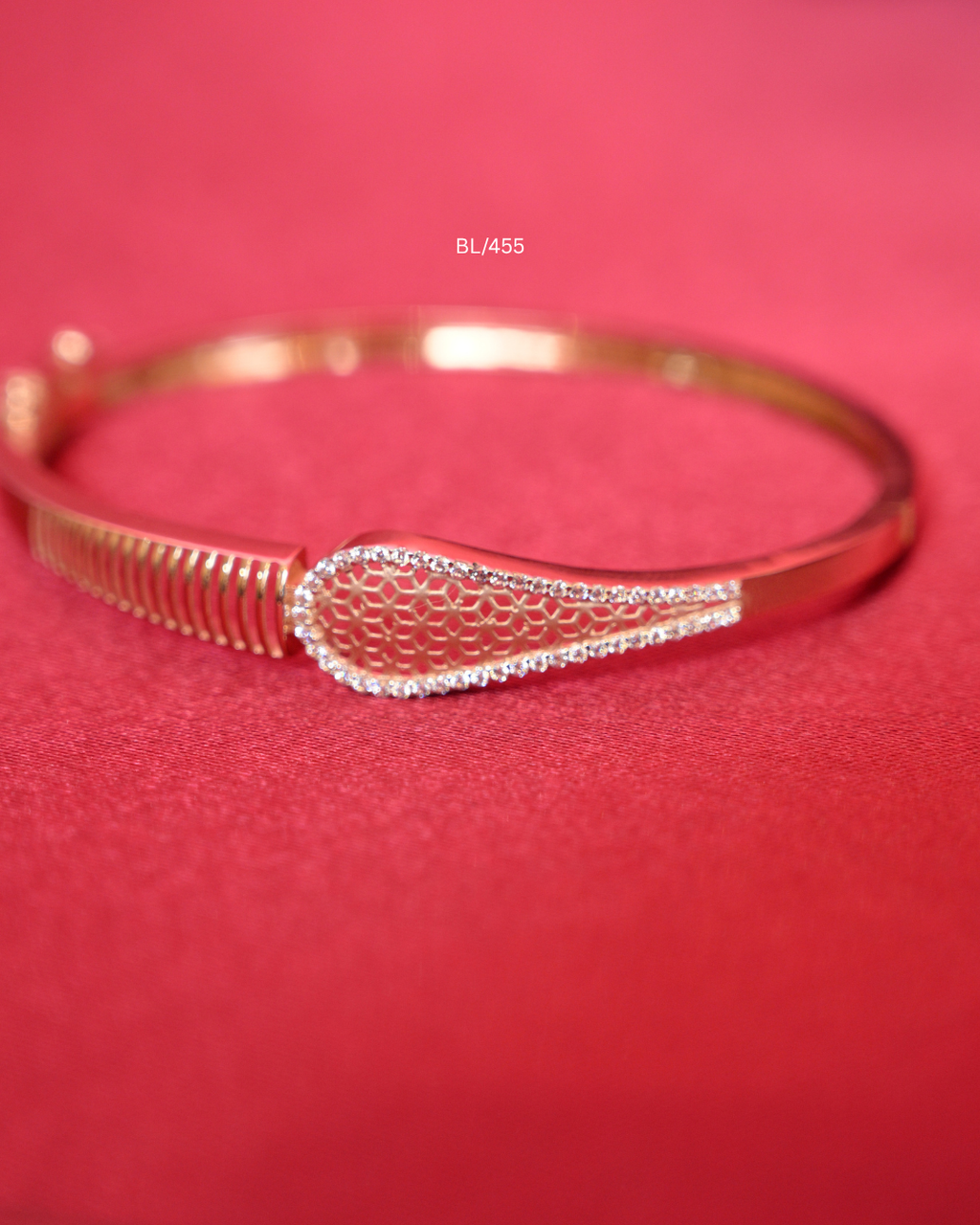 Asymmetric Ribbed & Openwork Mesh Teardrop CZ Bypass Bang | SKU: BL/455