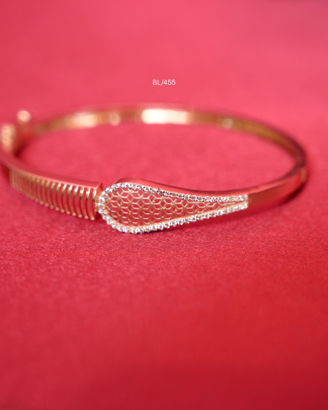 Asymmetric Ribbed & Openwork Mesh Teardrop CZ Bypass Bang | SKU: BL/455