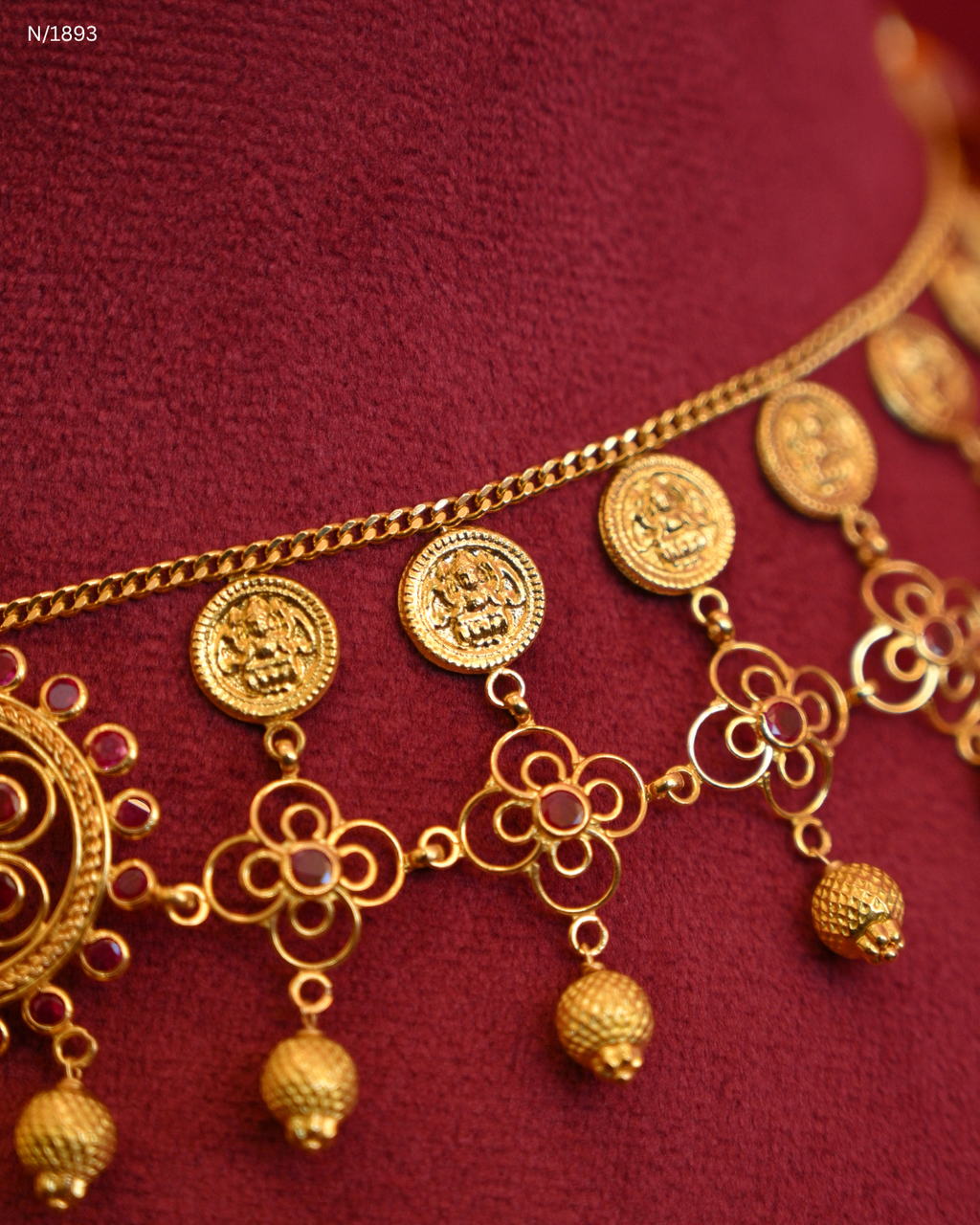 Traditional Filigree Lakshmi Kasumala Temple Choker with Central Rosette Medallion & Gold Bead Drops | SKU: N/1893