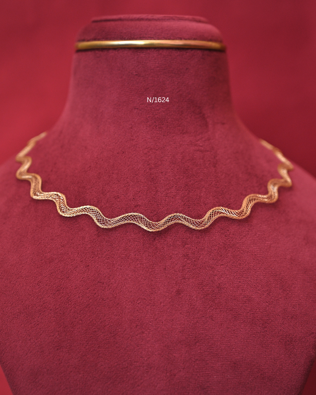 Delicate Wavy Mesh Ribbon Choker Chain | SKU: N/1624