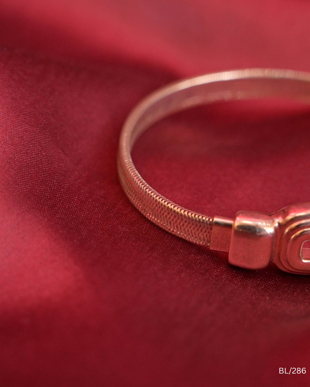 Flexible Mesh Bracelet with Rectangular Center Module | SKU: BL/286