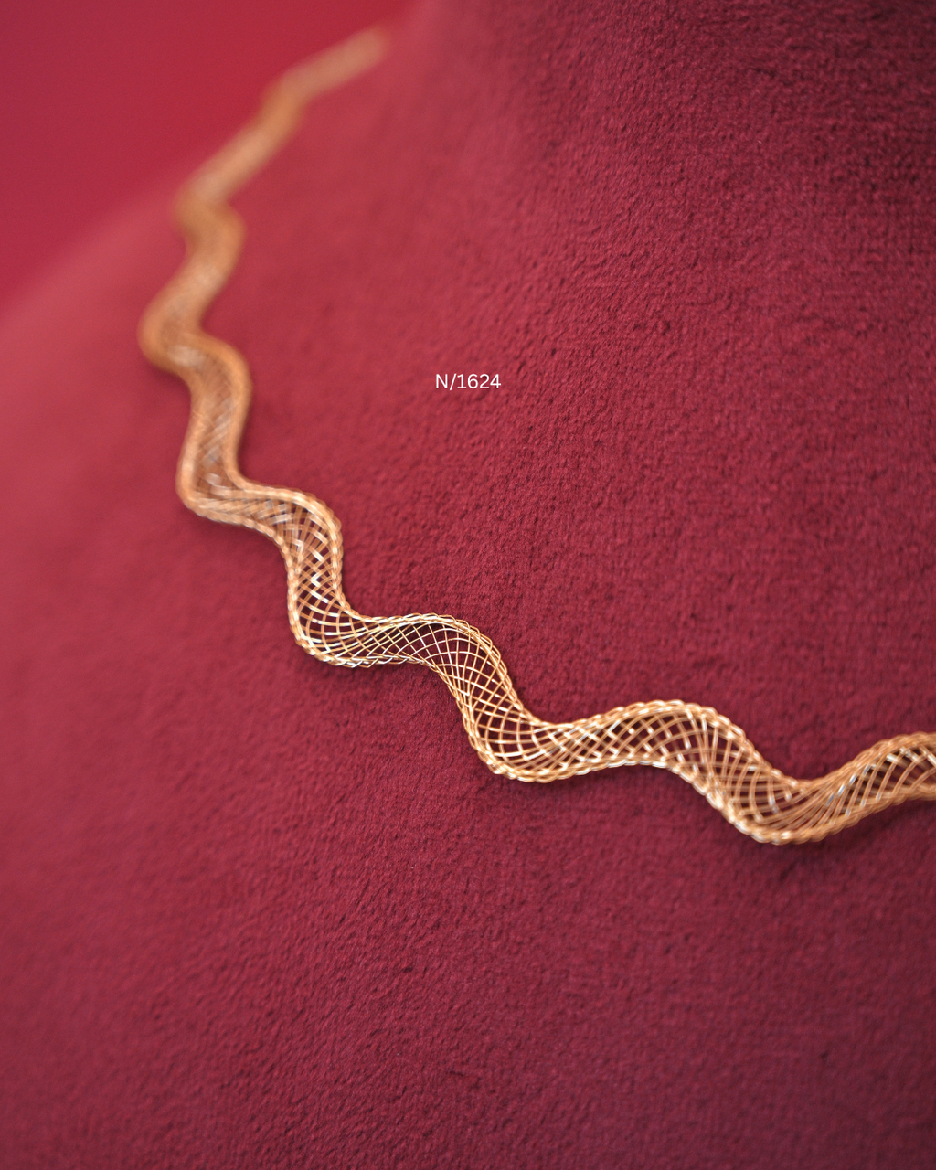 Delicate Wavy Mesh Ribbon Choker Chain | SKU: N/1624