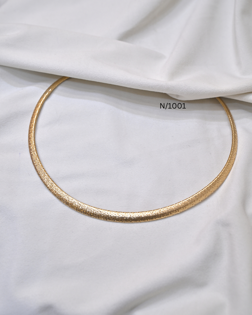 18kt Gold Italian Textured Contour Collar Necklace | 6.58g Net | SKU: N/1001