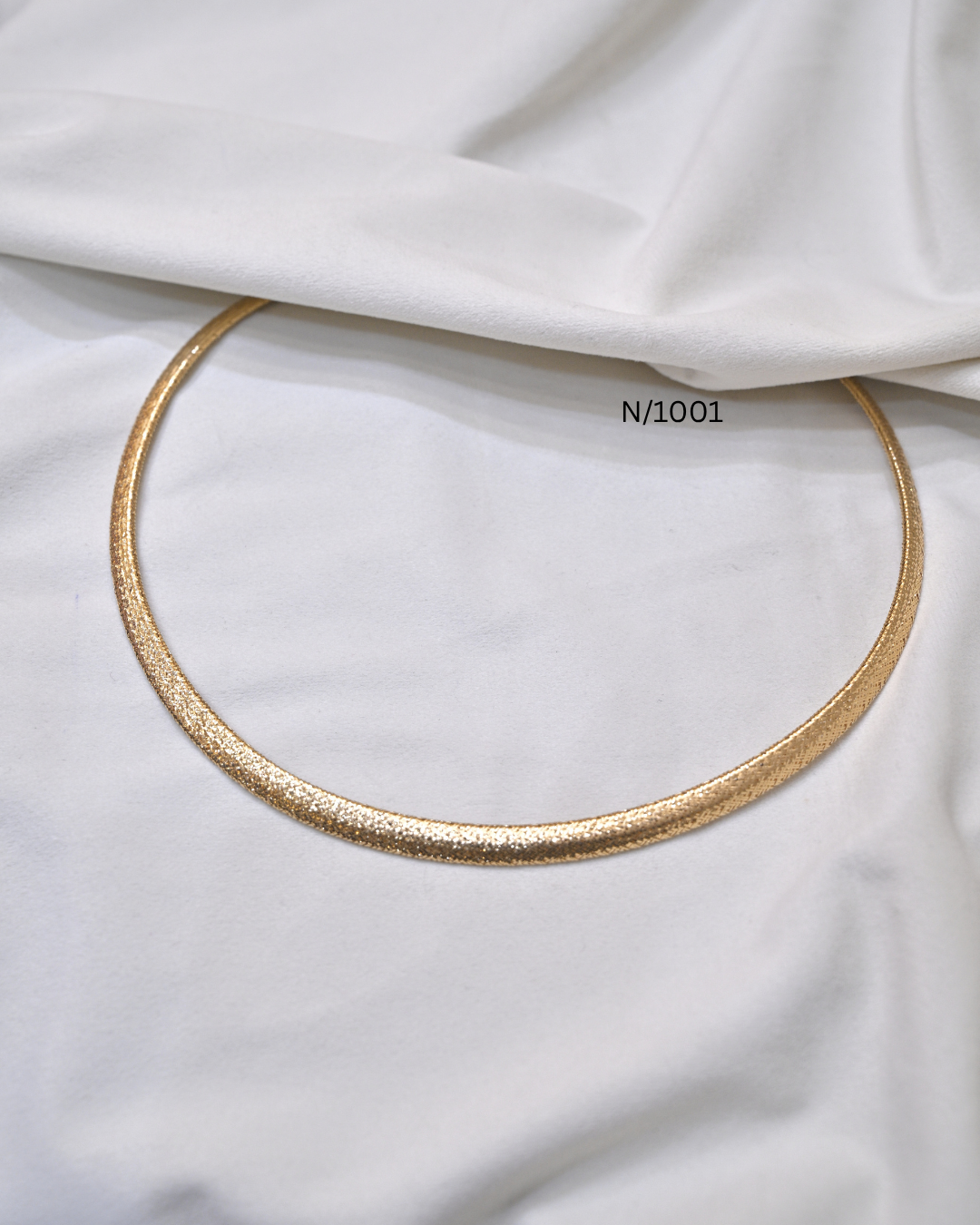 18kt Gold Italian Textured Contour Collar Necklace | 6.58g Net | SKU: N/1001