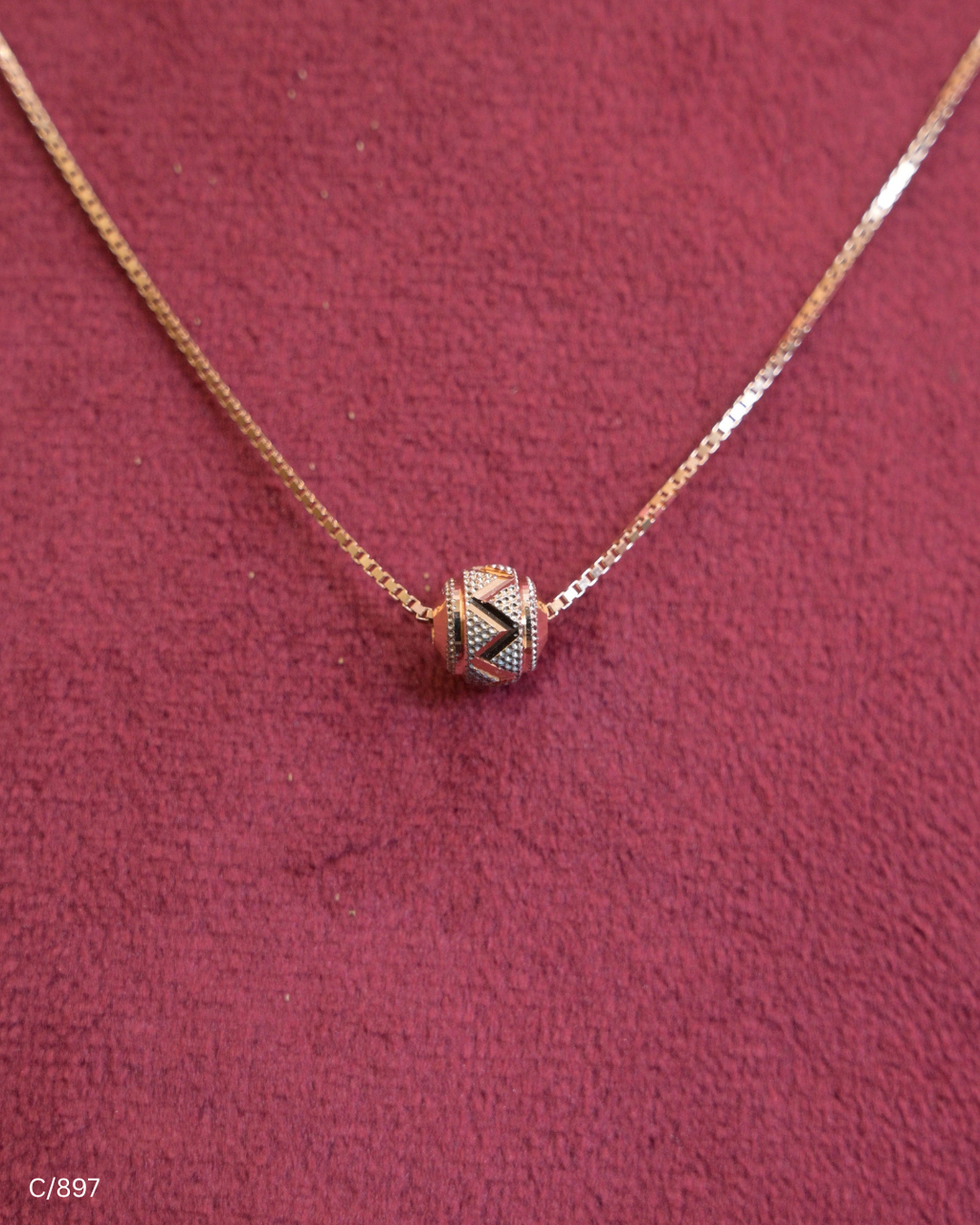 Box Chain Necklace with Textured Center Bead Pendant | SKU: C/897