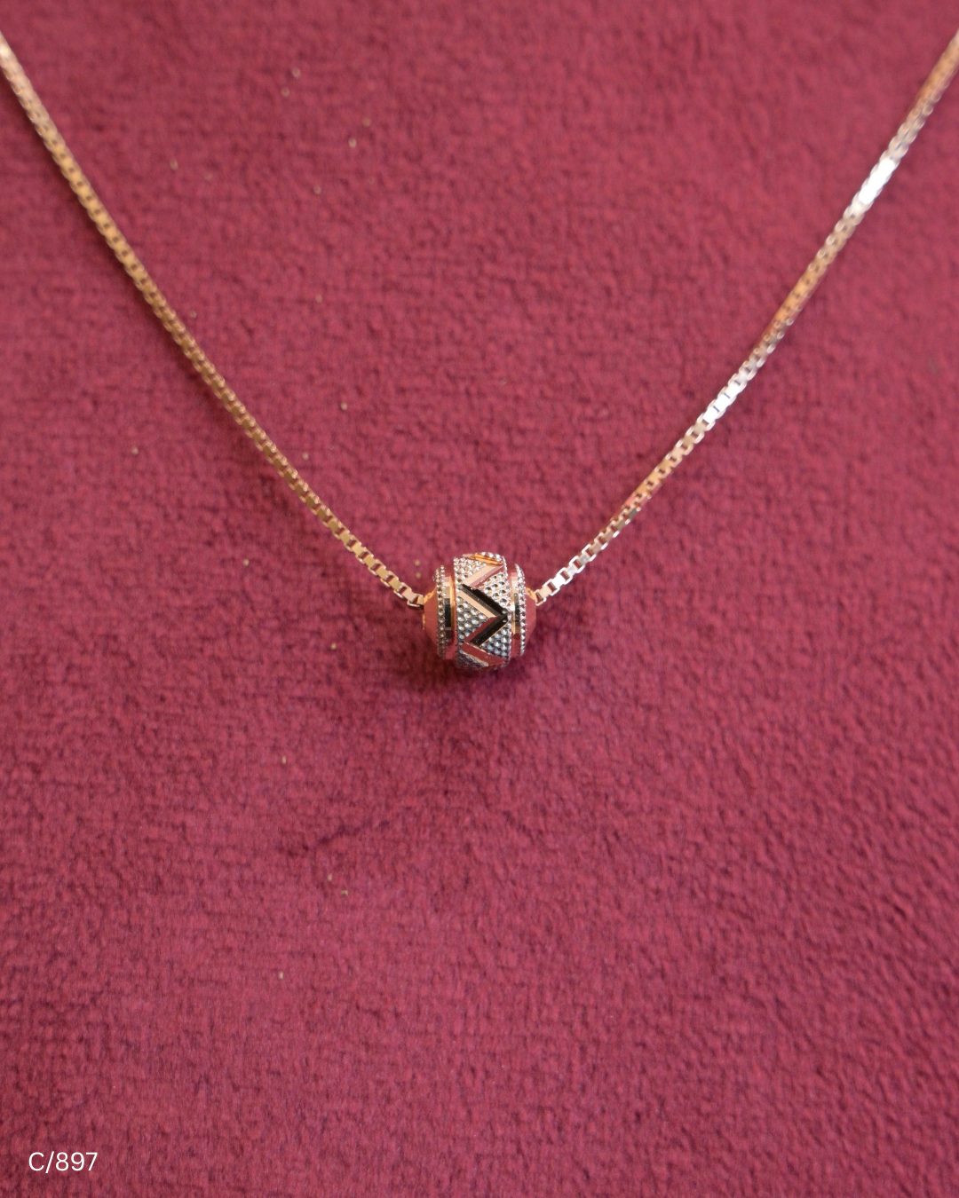 Box Chain Necklace with Textured Center Bead Pendant | SKU: C/897