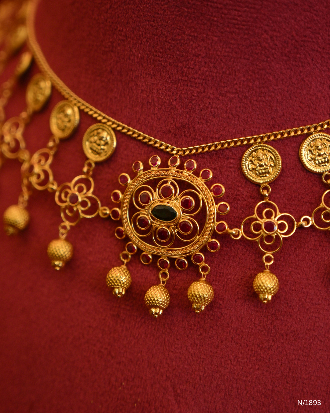 Traditional Filigree Lakshmi Kasumala Temple Choker with Central Rosette Medallion & Gold Bead Drops | SKU: N/1893
