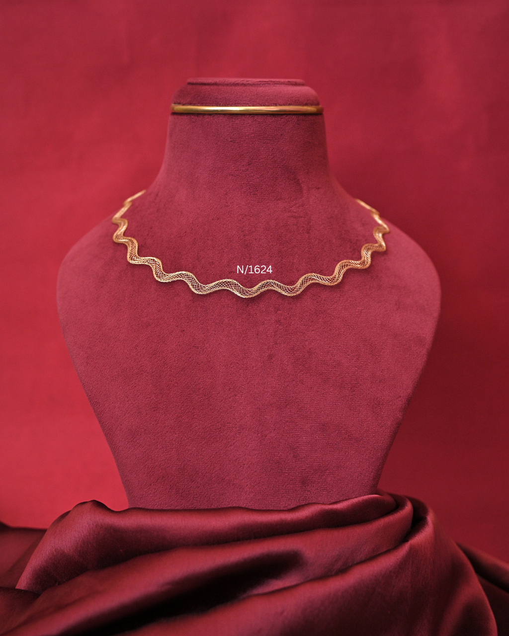Delicate Wavy Mesh Ribbon Choker Chain | SKU: N/1624