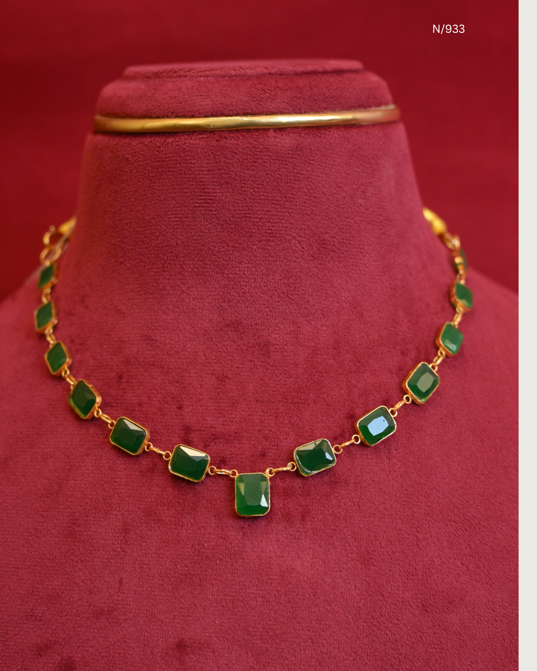 Graduated Emerald-Cut Green Gemstone Bezel Station Choker Necklace | SKU: N/933