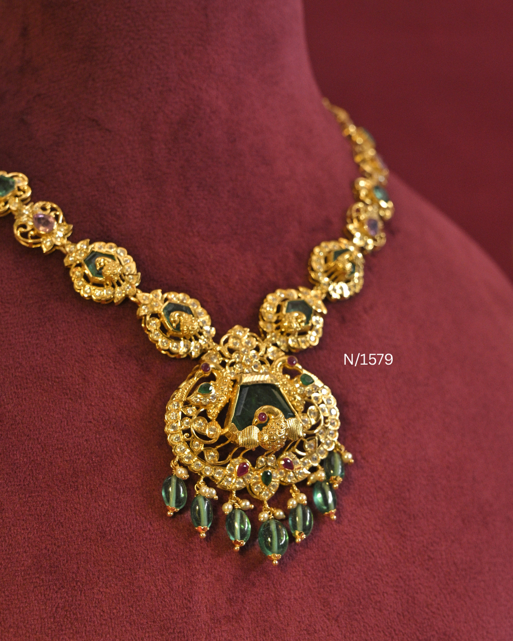 22kt Gold Imperial Peacock & Sea Green Emerald Statement Necklace | 24.97g Net | SKU: N/1579