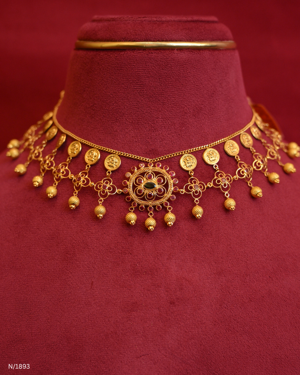 Traditional Filigree Lakshmi Kasumala Temple Choker with Central Rosette Medallion & Gold Bead Drops | SKU: N/1893