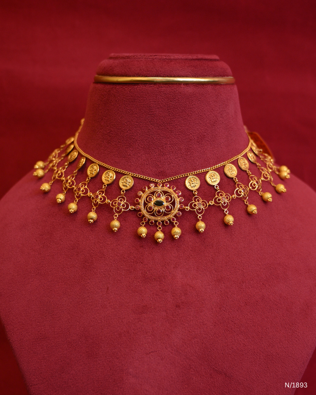 Traditional Filigree Lakshmi Kasumala Temple Choker with Central Rosette Medallion & Gold Bead Drops | SKU: N/1893