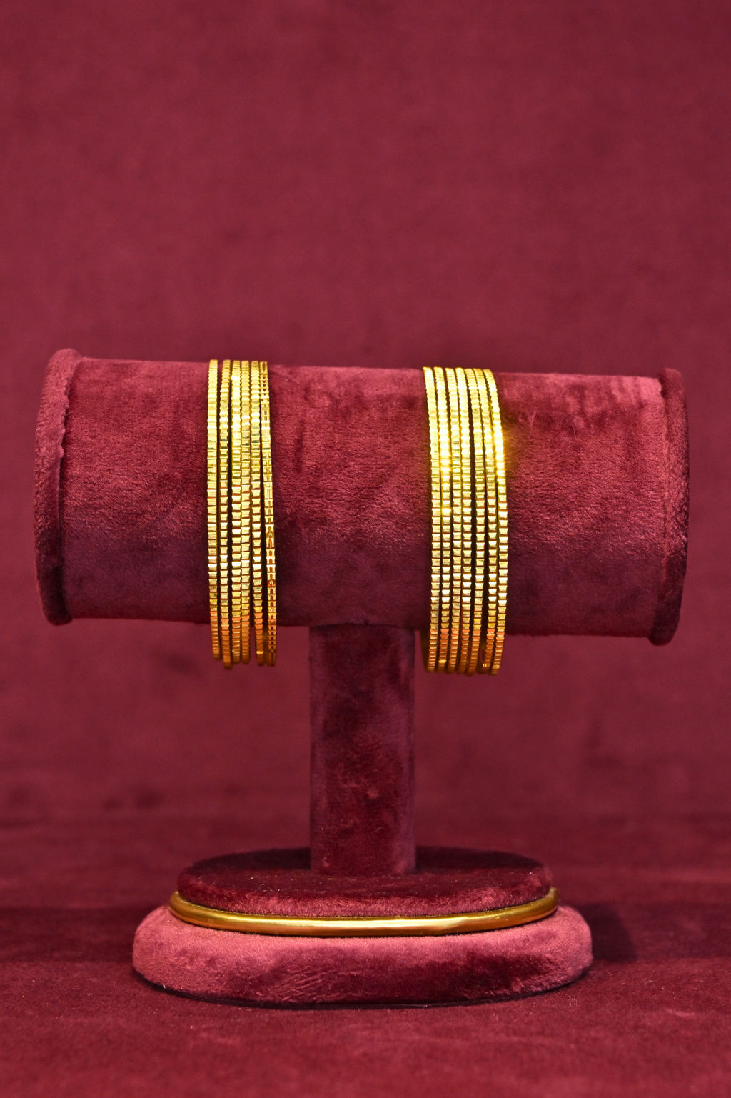 Geometric Texture Gold Bangle Set