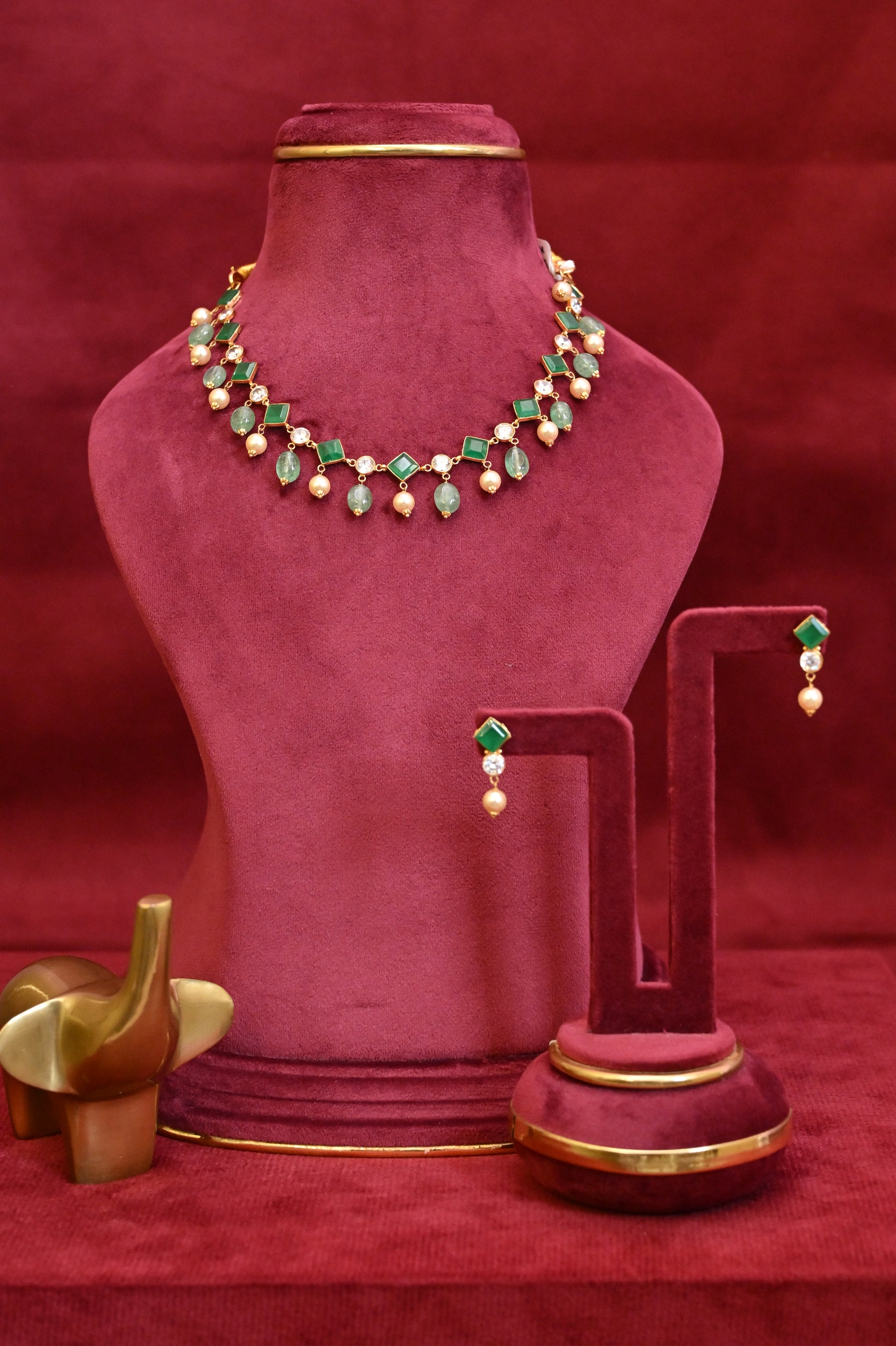 Green Gemstone & Pearl Beaded Necklace