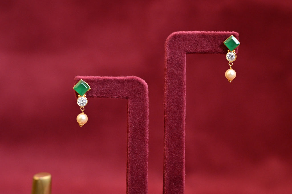 Green Gemstone & Pearl Beaded Necklace