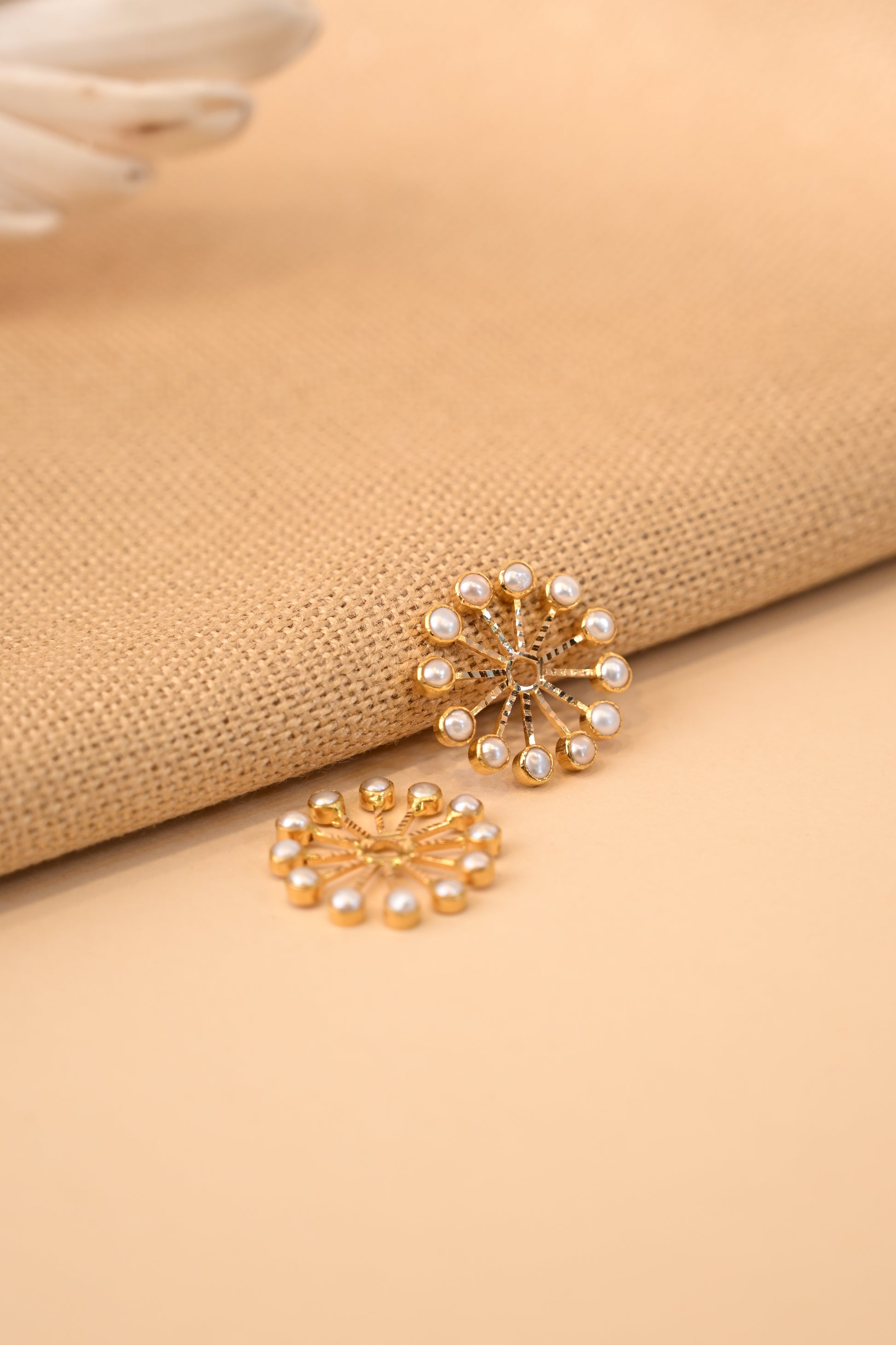 Pearl Gold Earring Frames