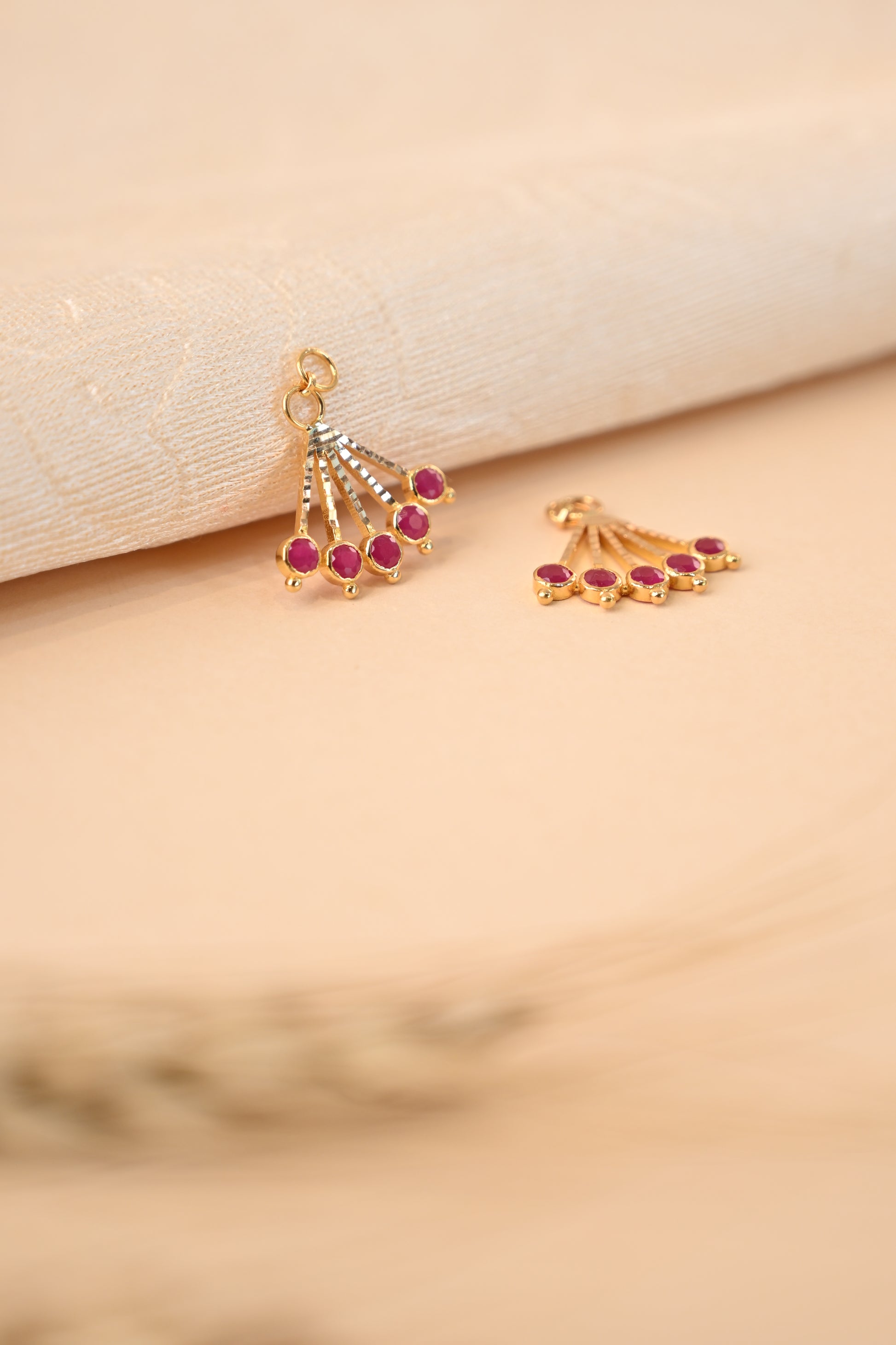 Red Stone Fan Drop Gold Earring Frames