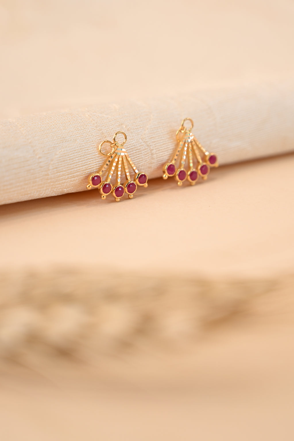 Red Stone Fan Drop Gold Earring Frames