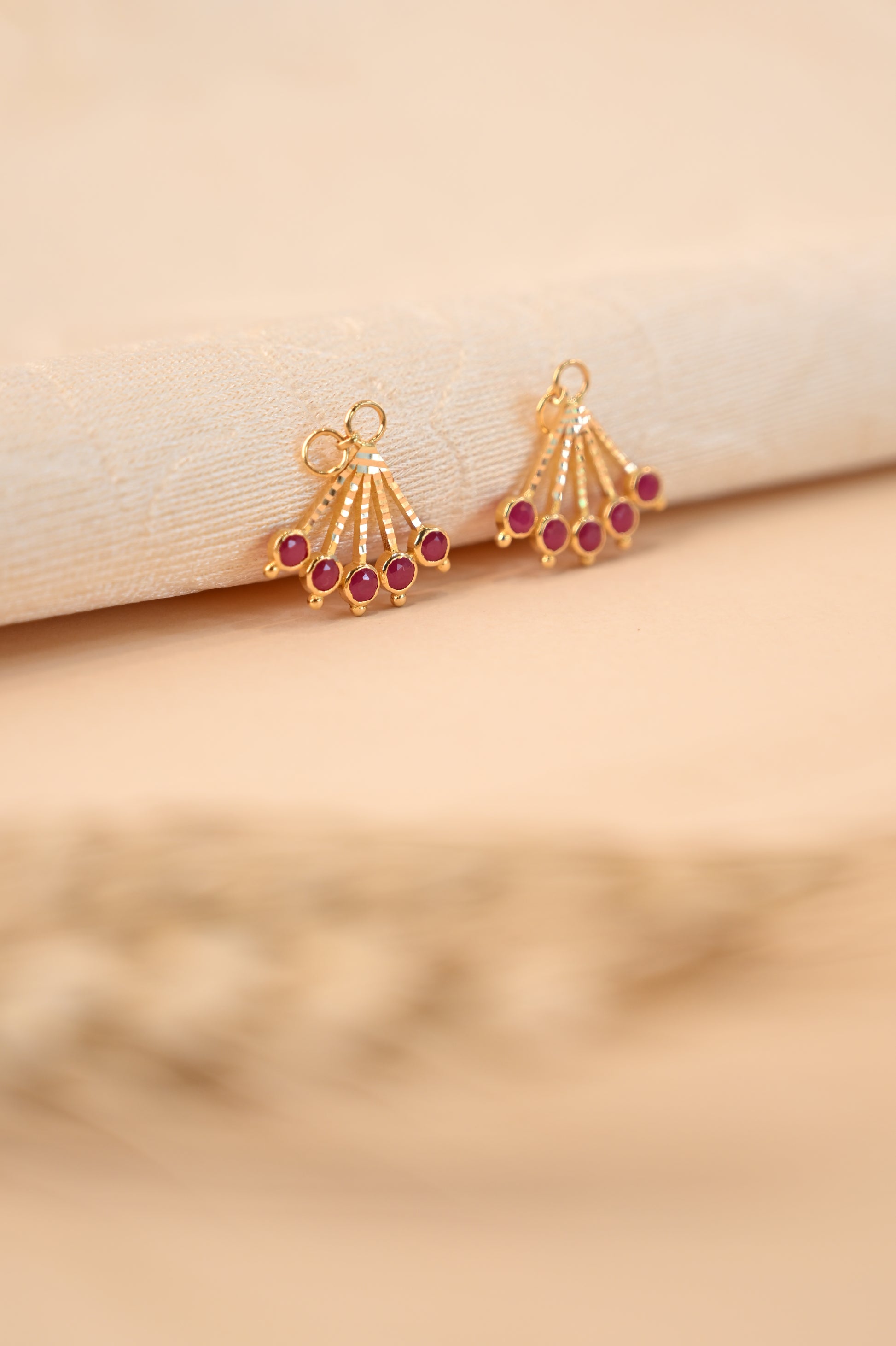 Red Stone Fan Drop Gold Earring Frames