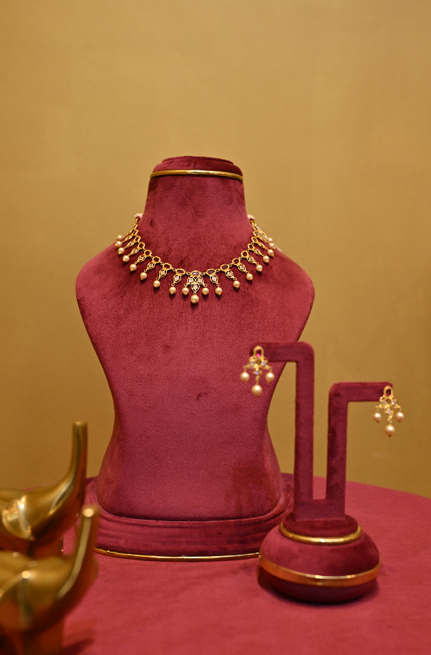 Pearl & Kundan-Style Necklace
