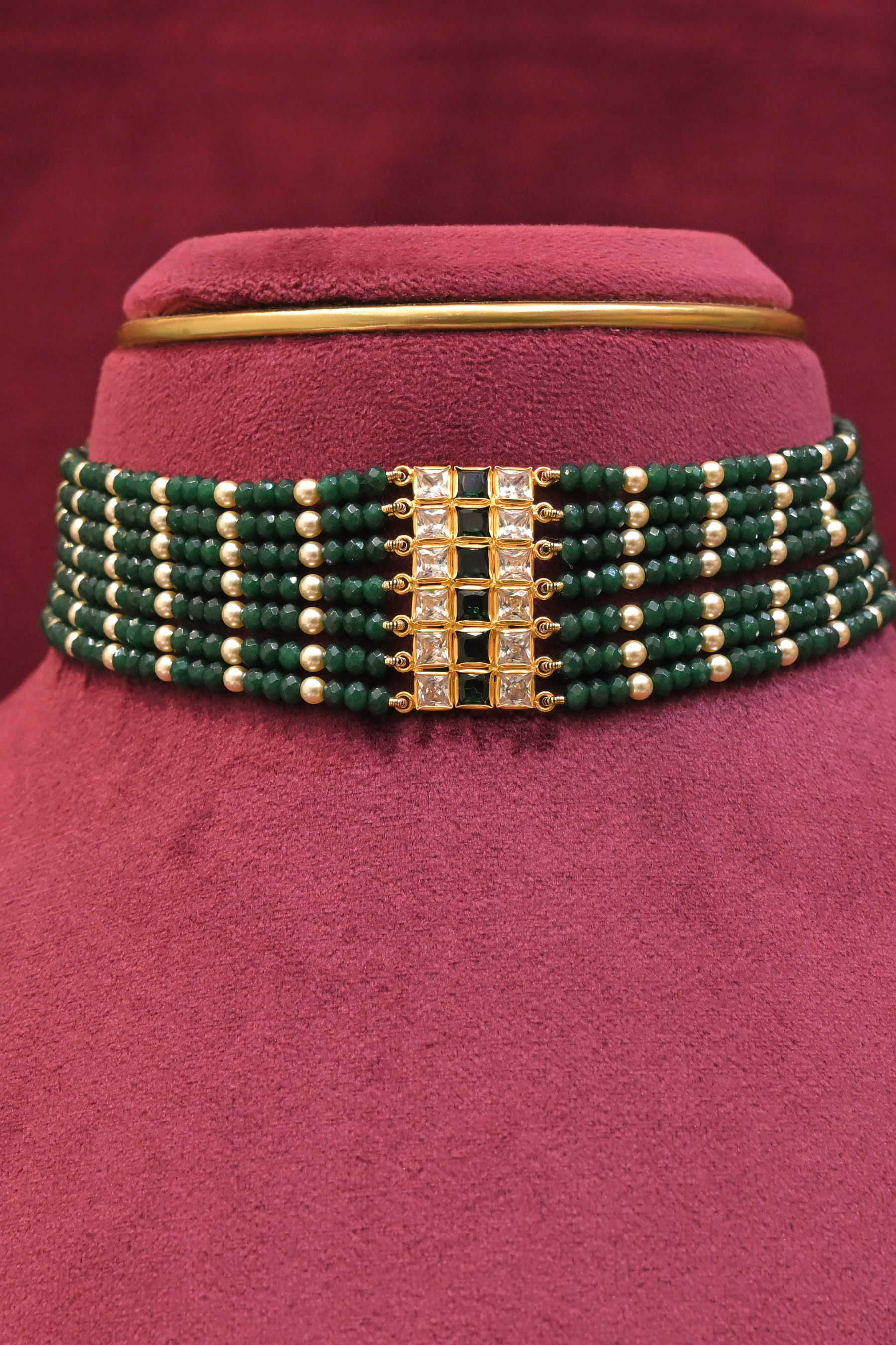 Emerald Green Beaded Choker with Polki-Inspired Centerpiece