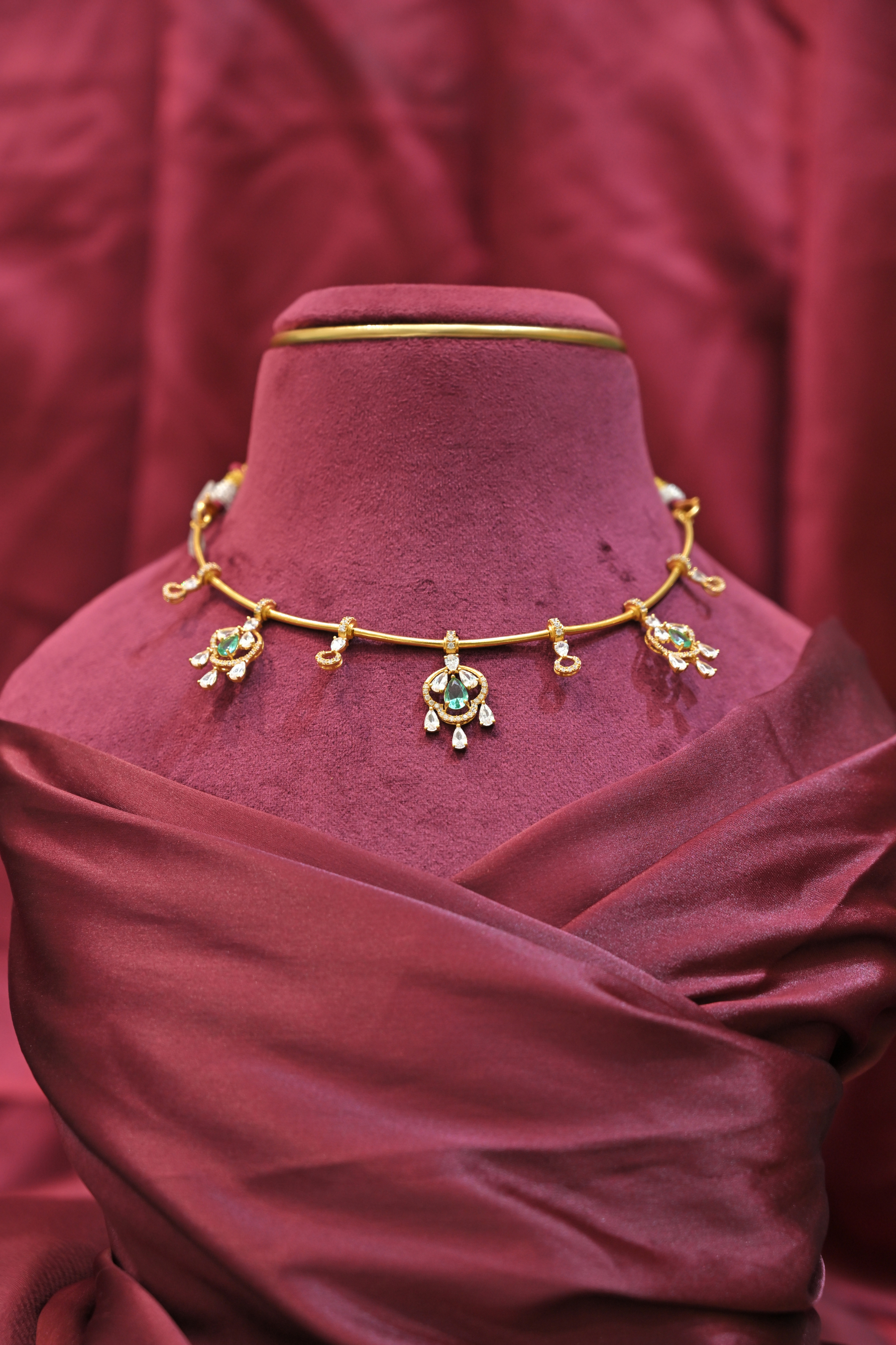 Emerald Green Teardrop Charm Designer Choker Necklace