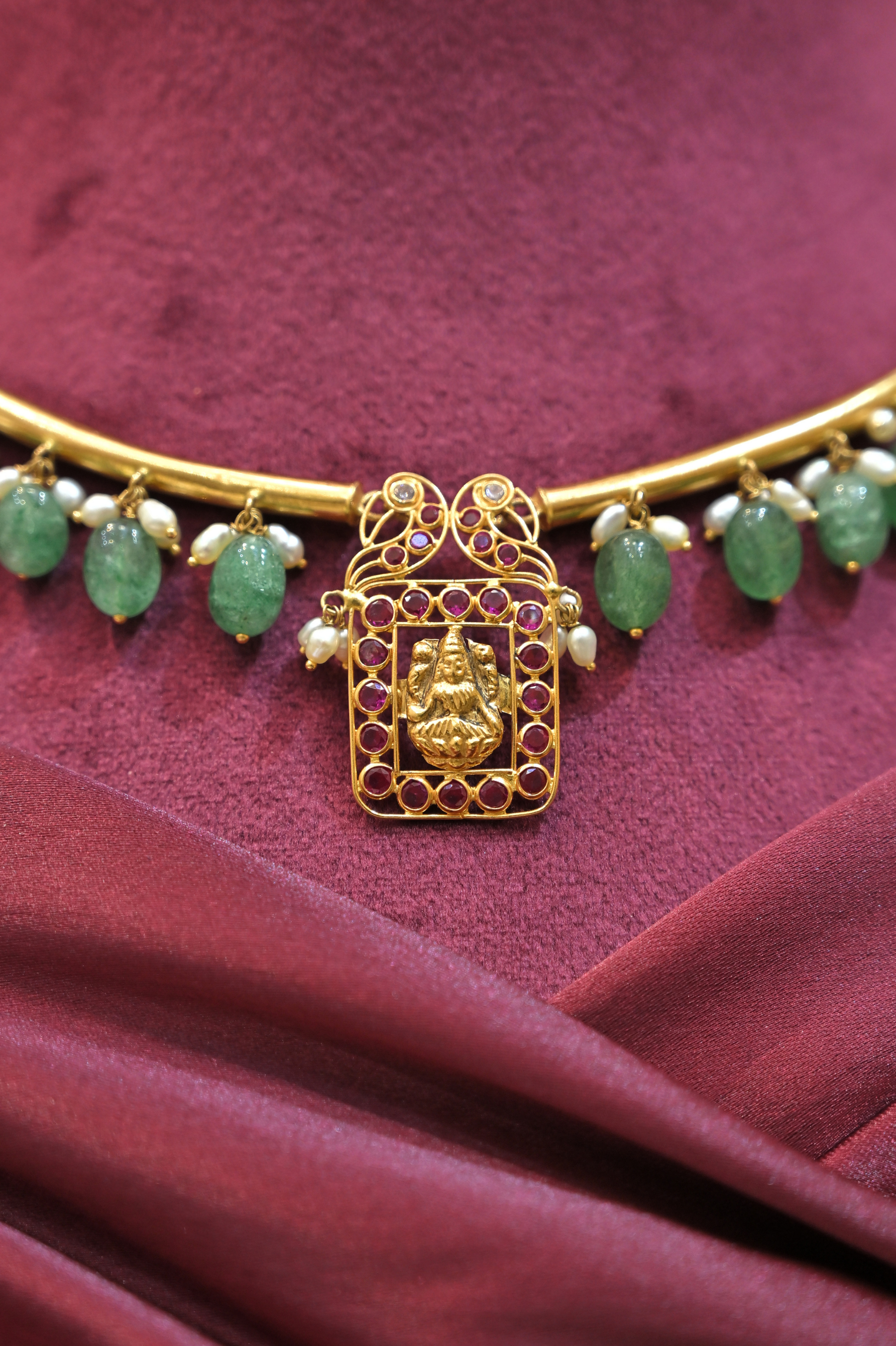 Traditional Temple Pendant Green Bead Choker Necklace