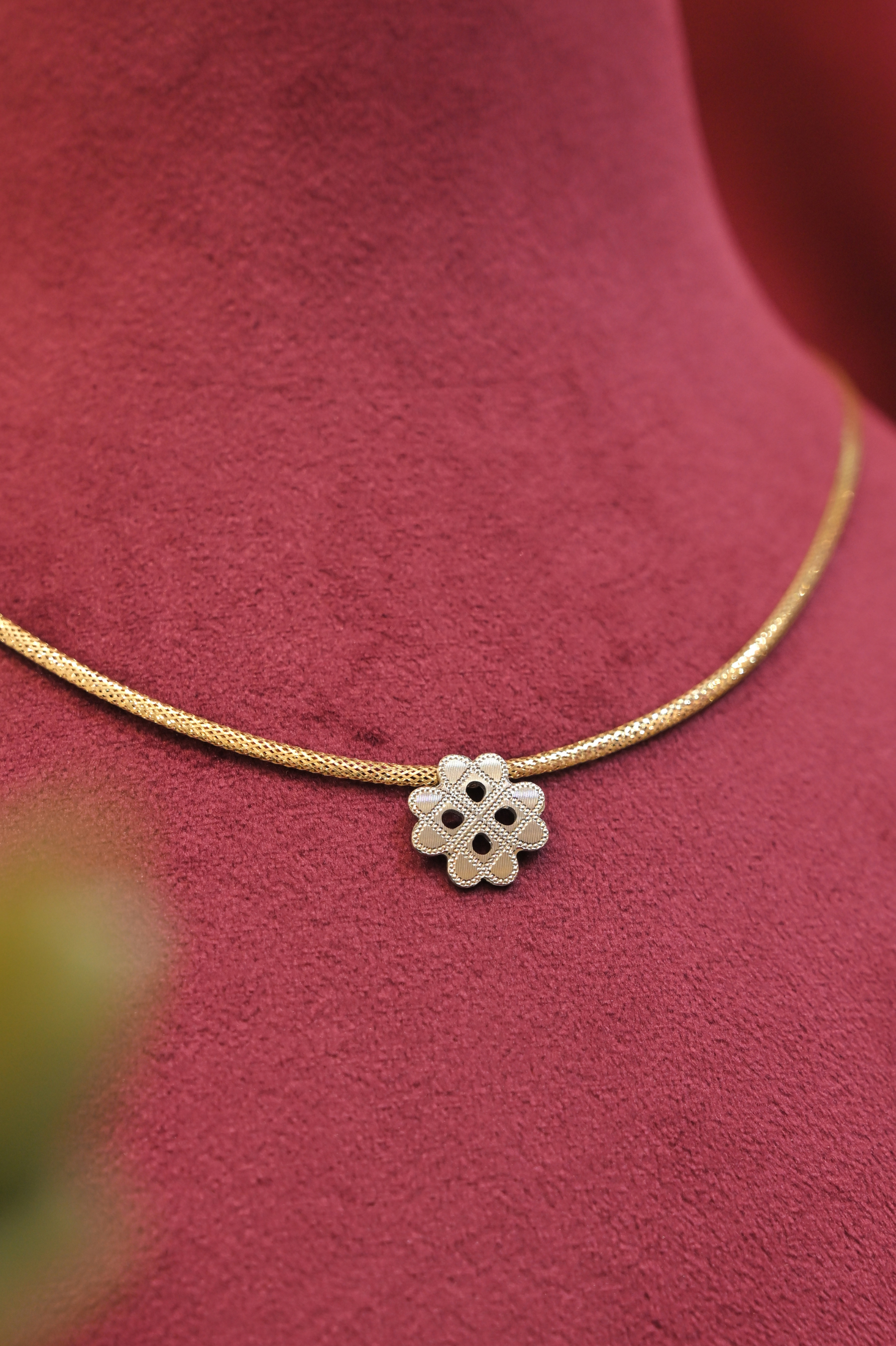 Floral Motif Gold Pendant Necklace