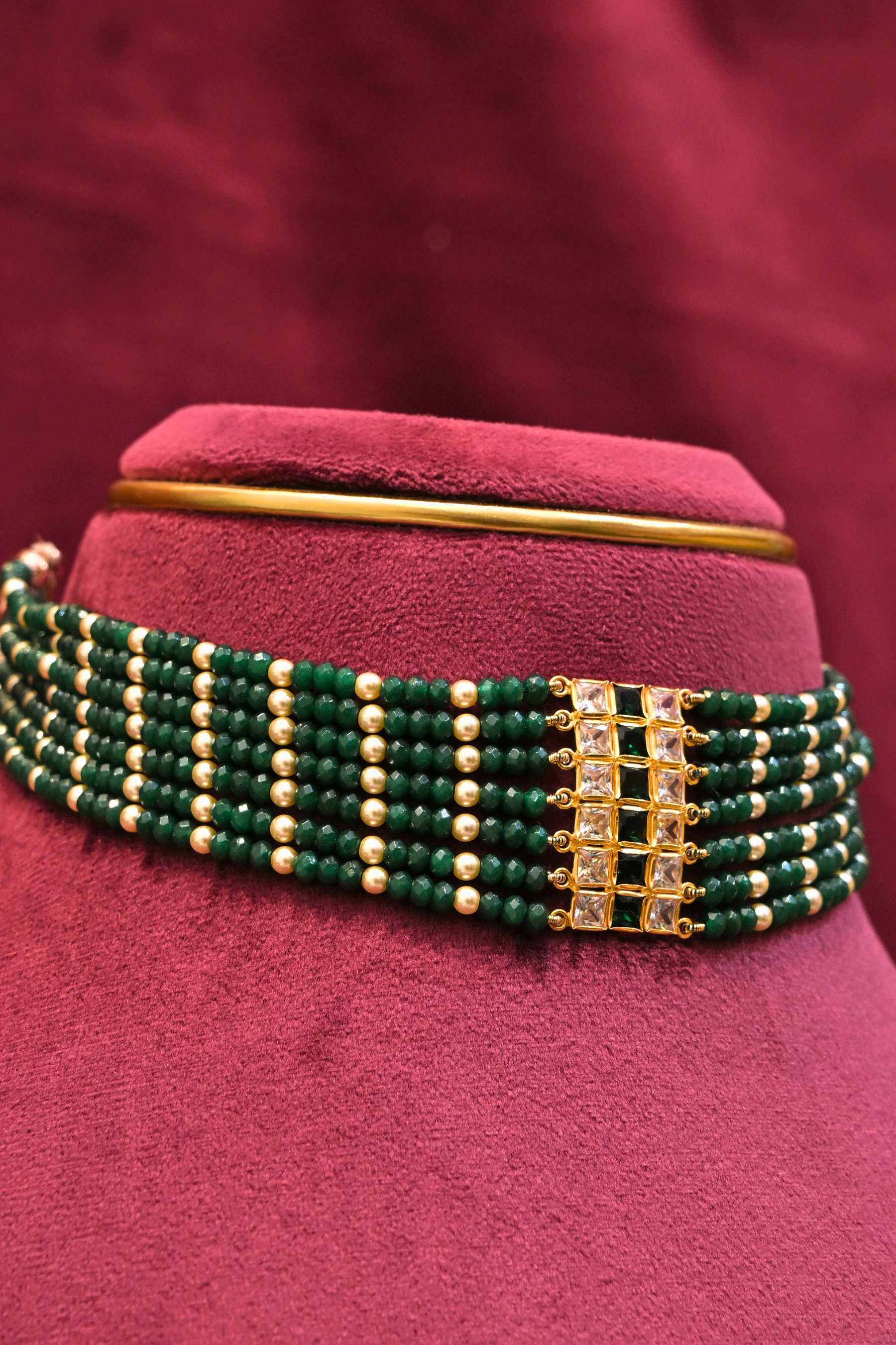 Emerald Green Beaded Choker with Polki-Inspired Centerpiece